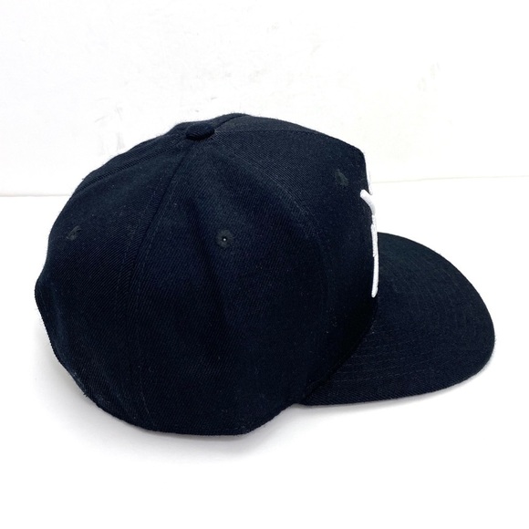 SNKR Head SH X NYC Logo Baseball Hat In Black - Picture 5 of 8